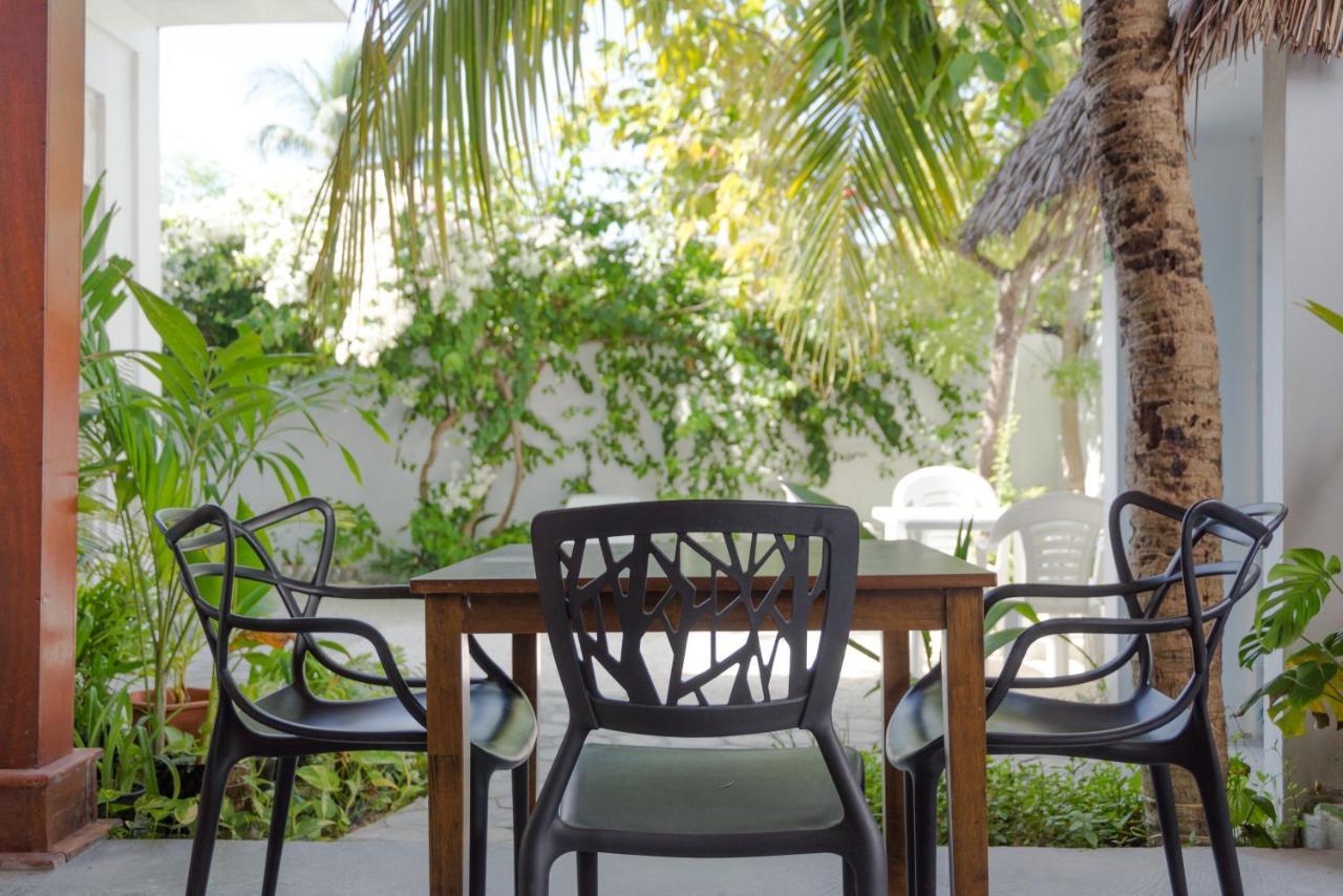 Hotel Palm Gate Maldives Thulusdhoo Zewnętrze zdjęcie